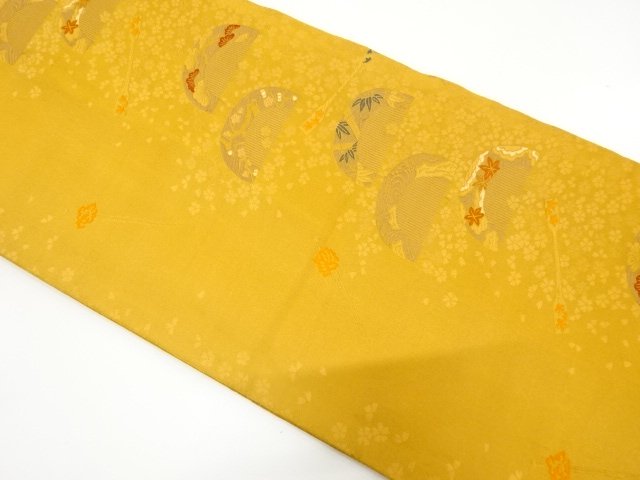 JAPANESE KIMONO / COMB / A SMALL CHERRY BLOSSOM PATTERN WOVEN THE / AL